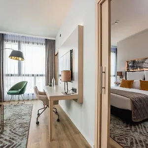 Hotel Leonardo Royal Fira